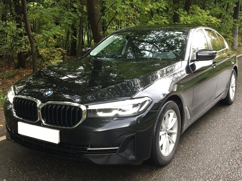 Chirie BMW 520d X-Drive G30 rest