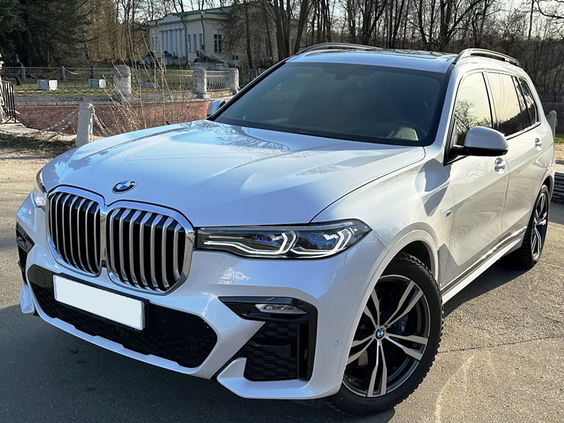 Chirie BMW  X7 M Sport Pro