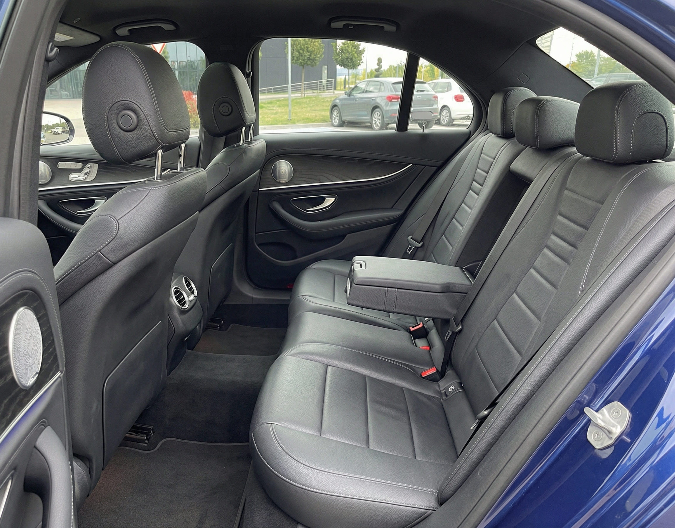 Mercedes-Benz E220d 4MATIC AMG rest