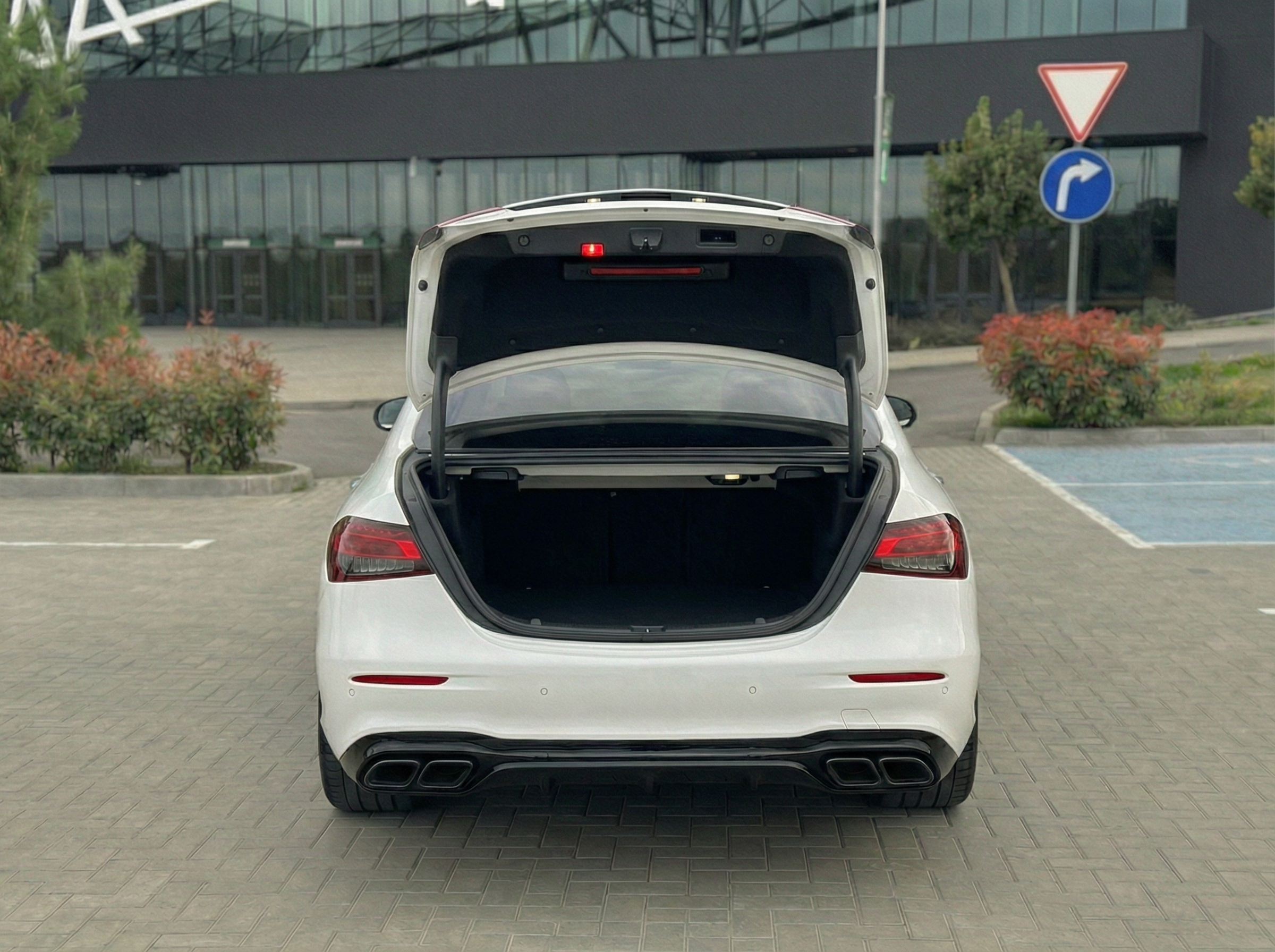 Mercedes-Benz  250D L AMG rest.