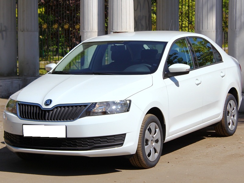 Chirie Skoda Rapid AT