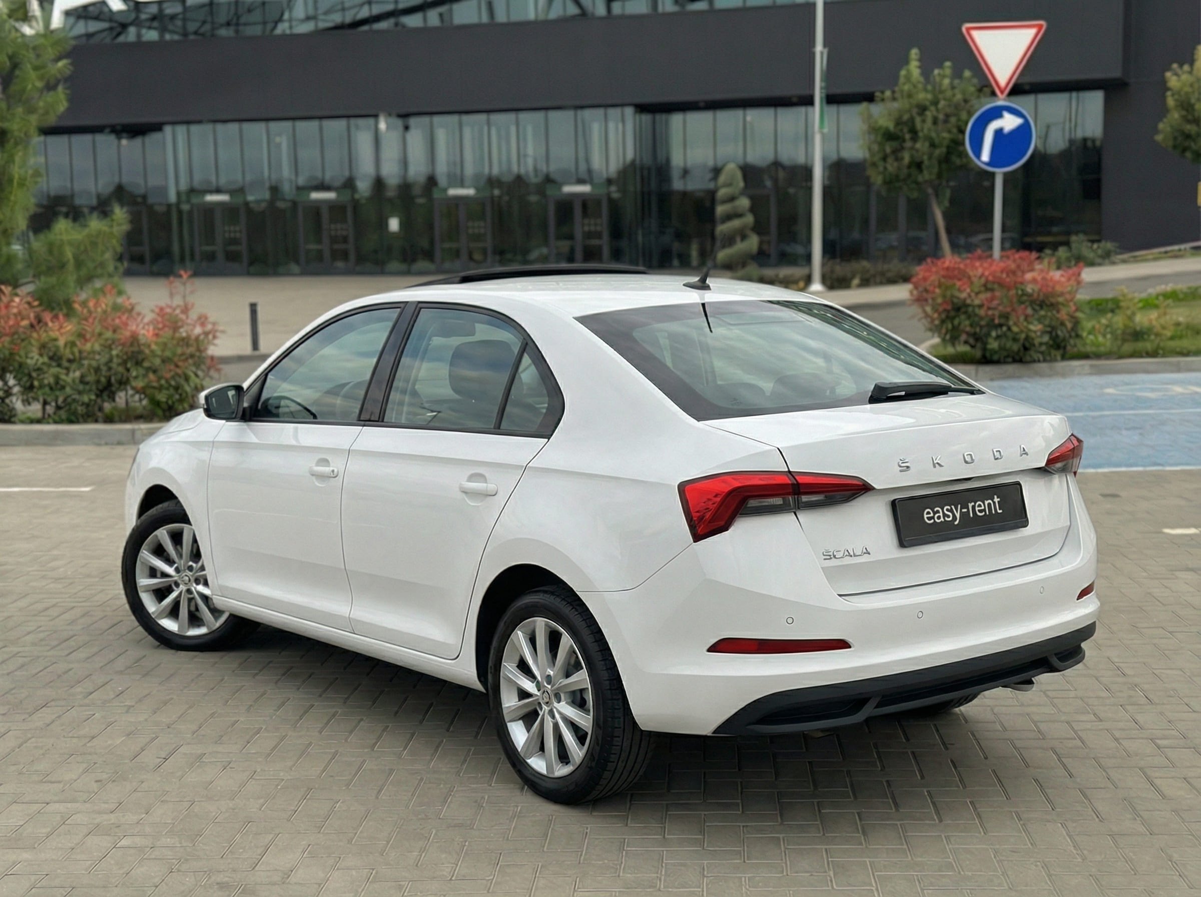 Skoda Rapid rest.