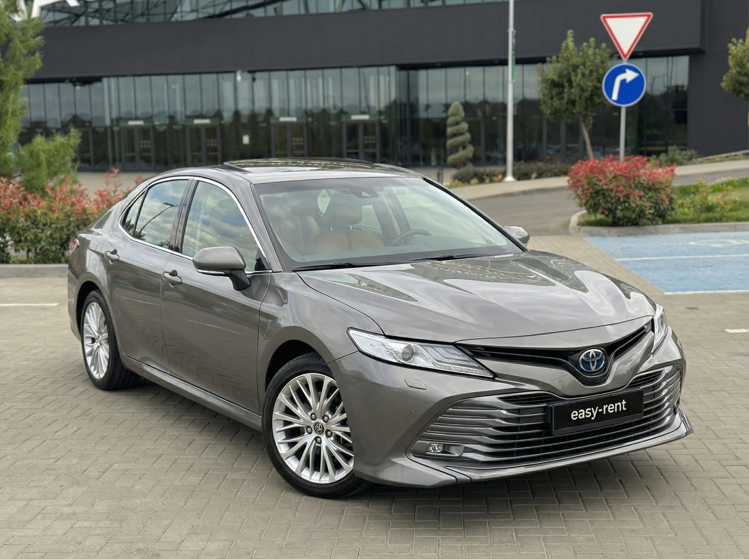 Chirie Toyota  Camry XV70