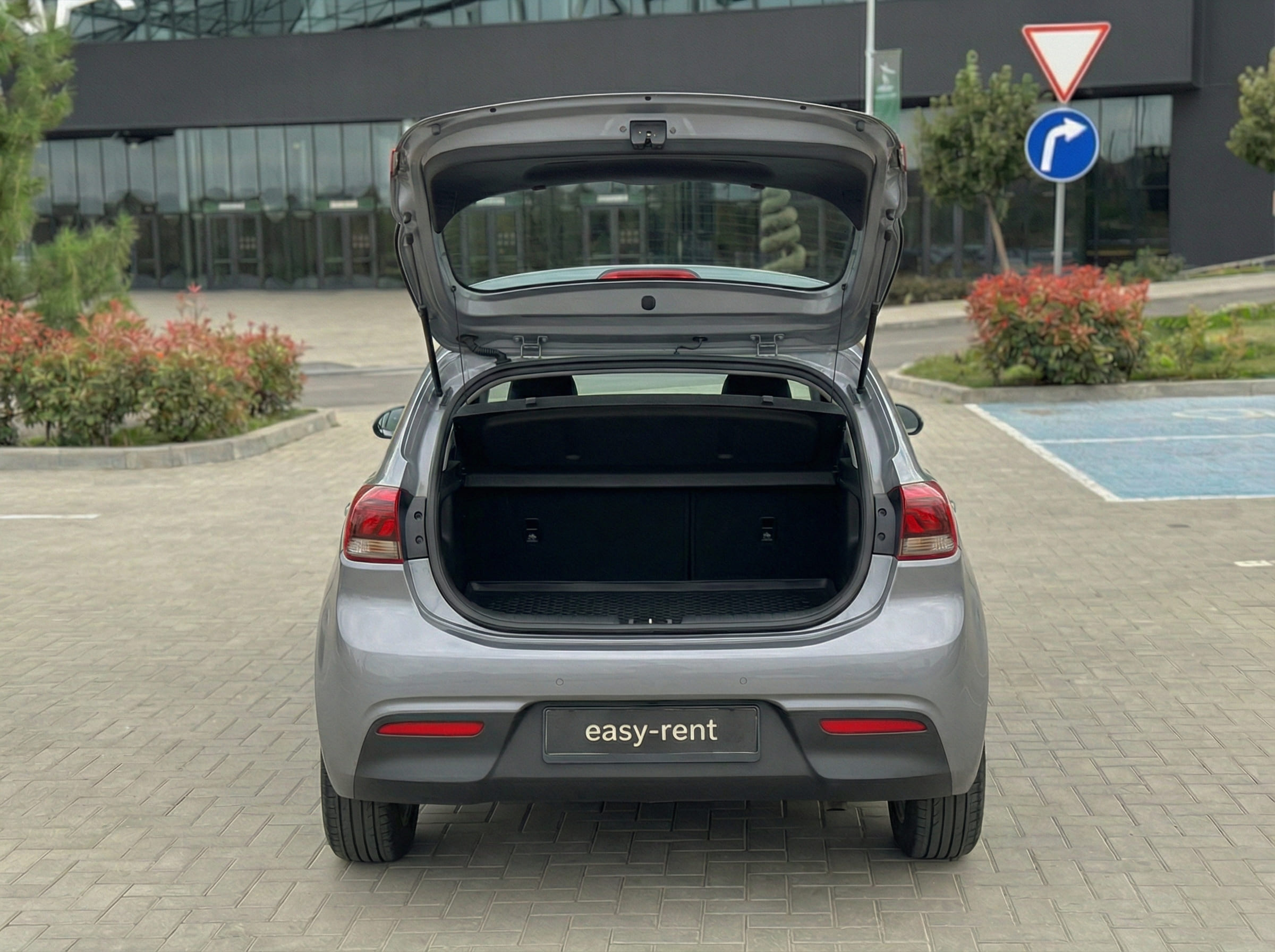 Kia Rio IV 1.6 AT Luxe