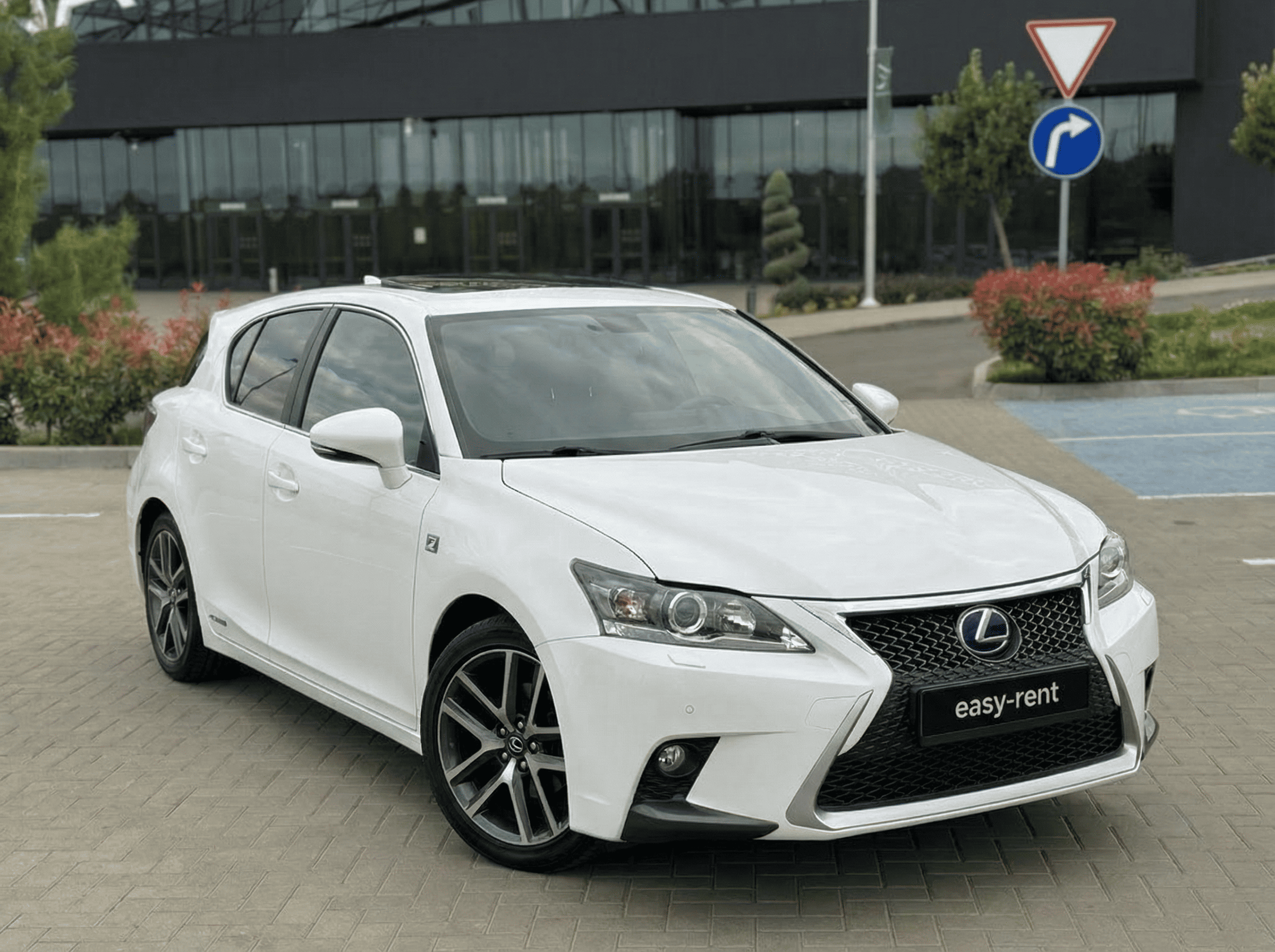 Chirie Lexus  CT200h F-Sport 
