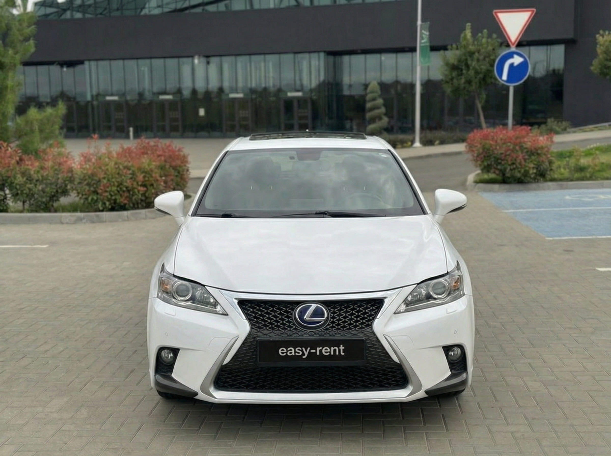 Lexus  CT200h F-Sport 