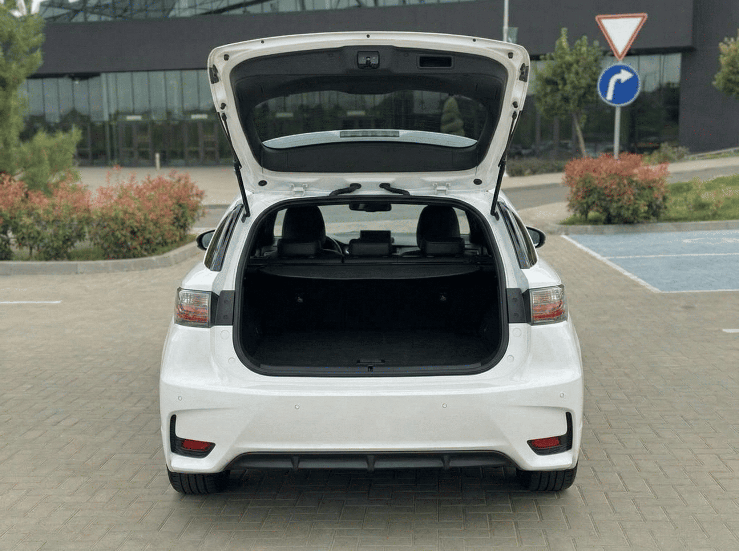 Lexus  CT200h F-Sport 