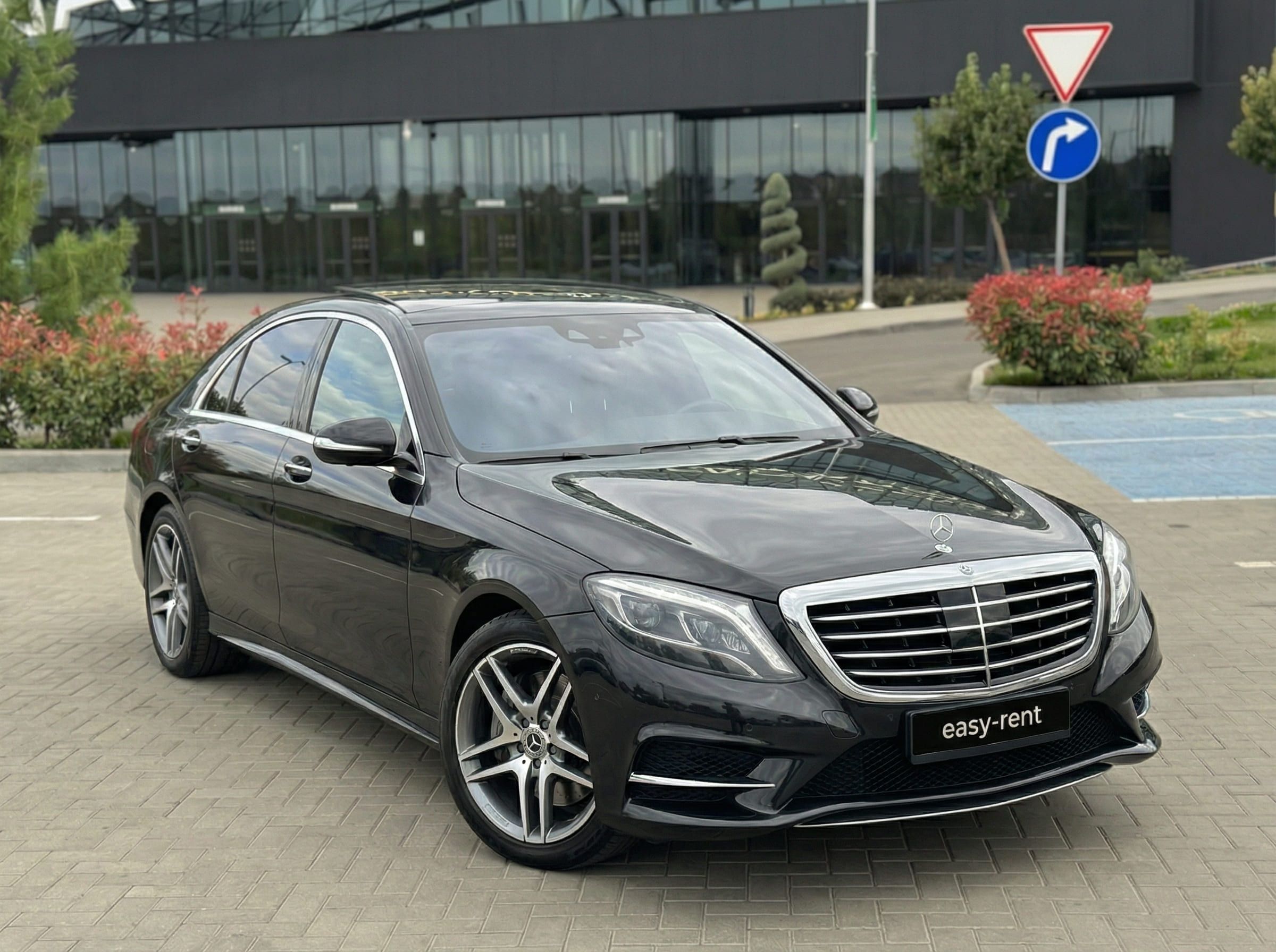 Chirie Mercedes-Benz S-Class